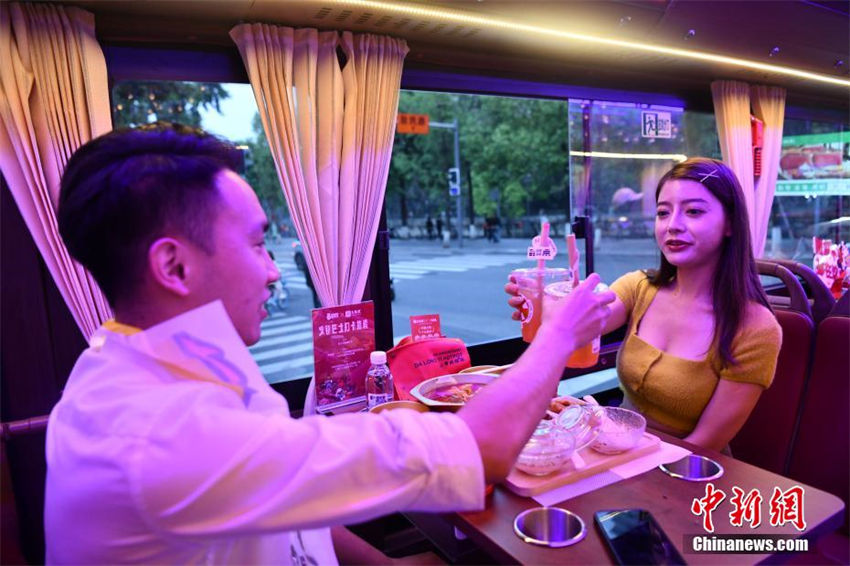 Chengdu inaugura primeiro “?nibus de hotpot”