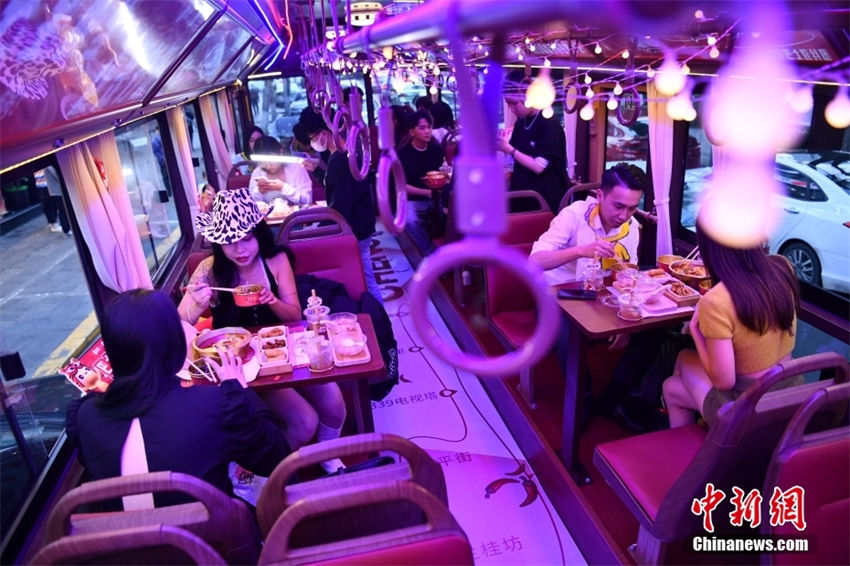 Chengdu inaugura primeiro “?nibus de hotpot”