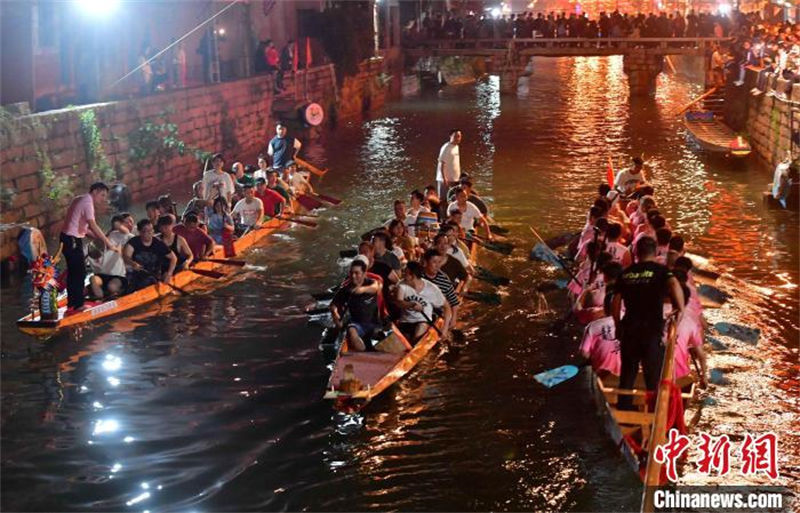 China recebe Festival do Barco-Drag?o em todo o país
