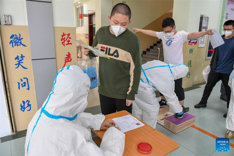 China: alunos chineses participam no vestibular nacional 2022