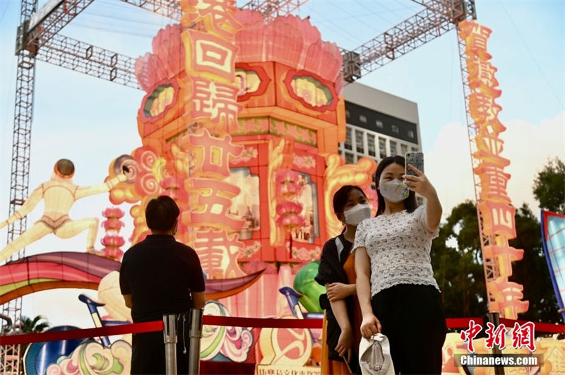 Galeria: exposi??o no centro de Hong Kong comemora 25 anos do retorno à pátria