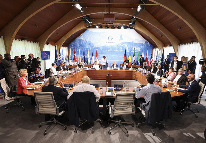 G7 promete assistência de 28 bilh?es de euros à Ucrania
