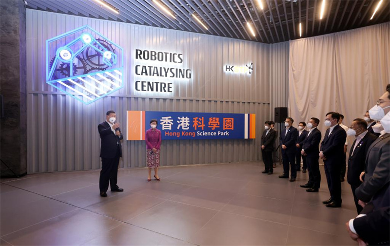 Presidente Xi Jinping elogia inova??o e desenvolvimento tecnológico de Hong Kong
