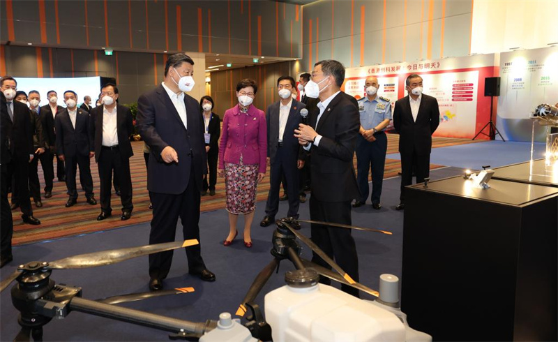 Presidente Xi Jinping elogia inova??o e desenvolvimento tecnológico de Hong Kong