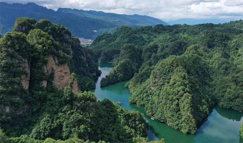 Galeria: bela paisagem de Zhangjiajie no ver?o