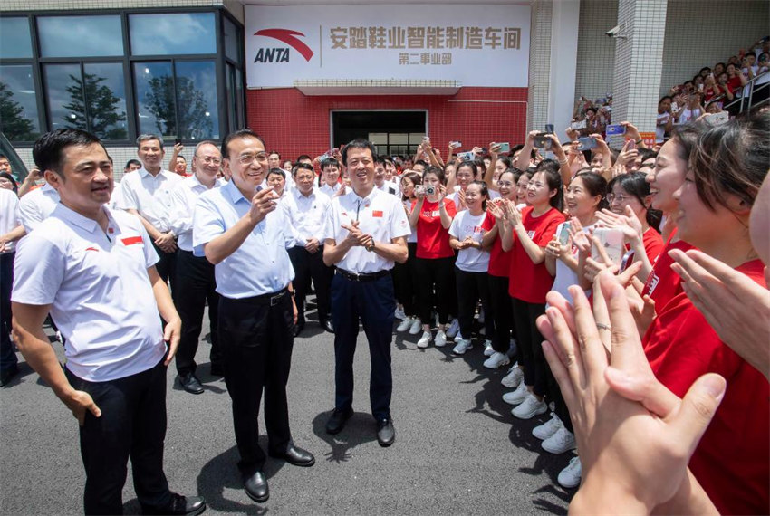 Premiê chinês destaca estabiliza??o de entidades de mercado e emprego e avan?o da abertura