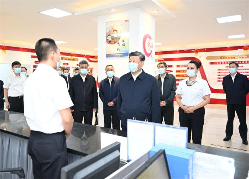 Xi Jinping destaca trabalho comunitário na inspe??o em Urumqi