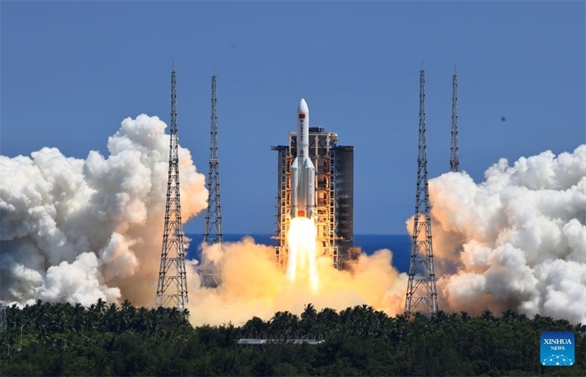China lan?a primeiro módulo de laboratório da esta??o espacial