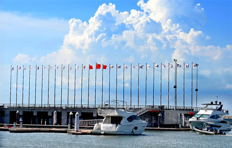 Hainan realiza exposi??o de iates durante 2a Exposi??o Internacional de Produtos de Consumo da China