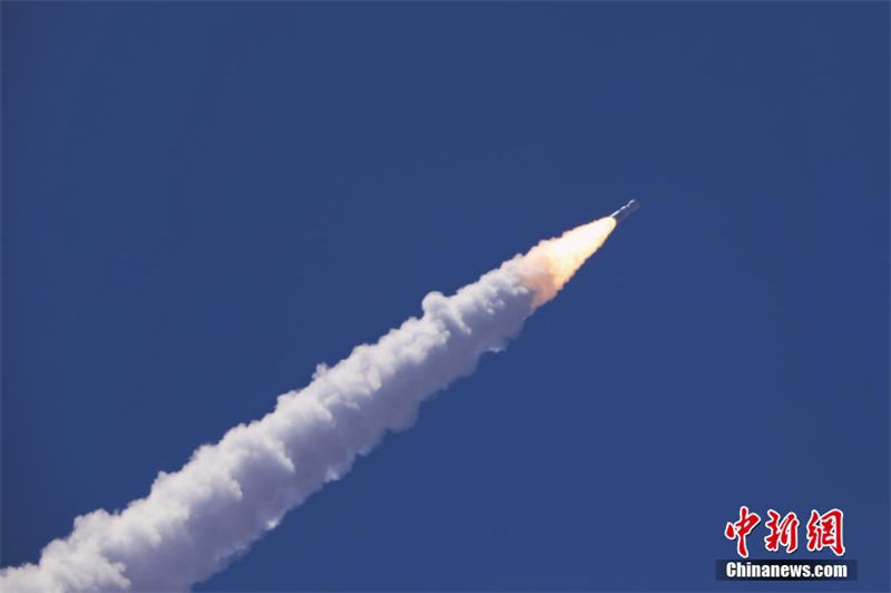 China lan?a seis satélites com sucesso