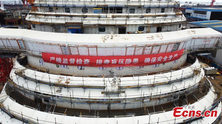 Primeiro grande navio de cruzeiro da China está em constru??o