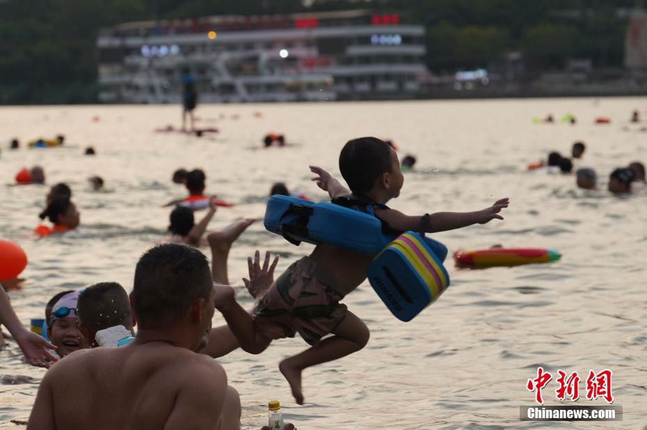 China: vários locais s?o afetados por onda de calor