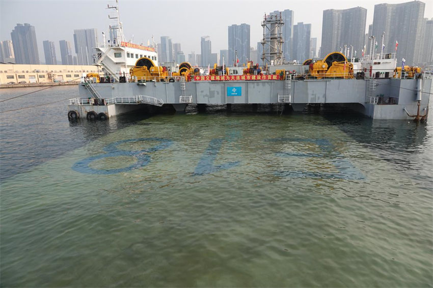Dalian: concluído a instala??o de tubos para túnel submarino