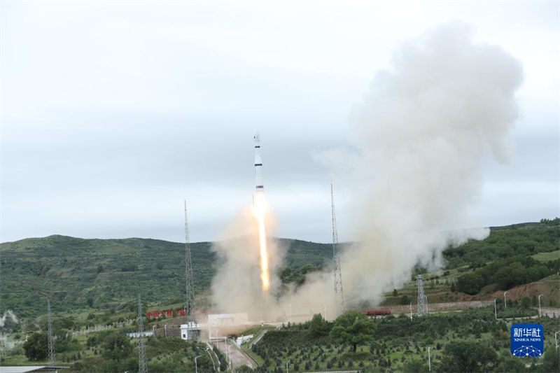 China lan?a 16 novos satélites