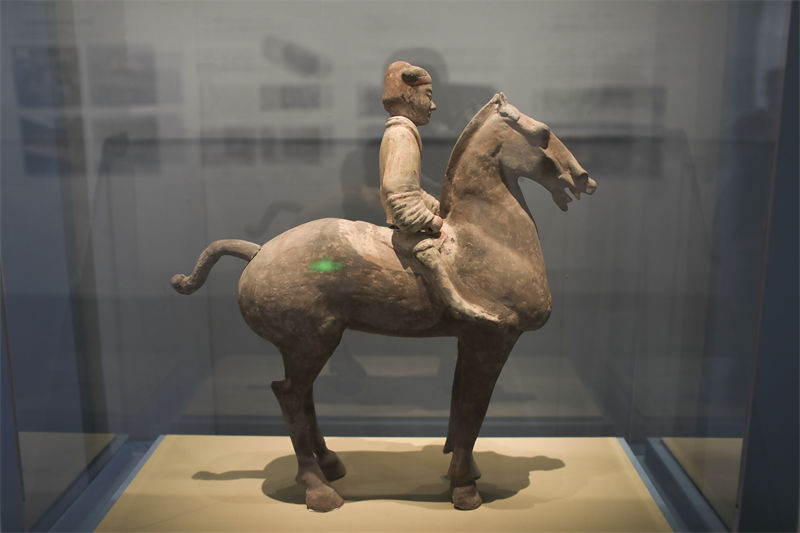 Exposi??o de preserva??o de relíquias culturais é inaugurada no Museu Nacional da China