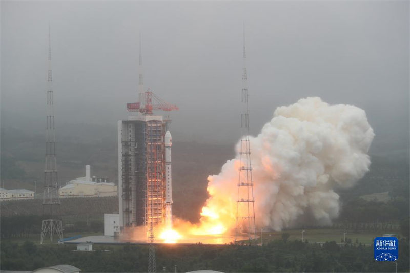 China lan?a satélite Beijing-3B com sucesso