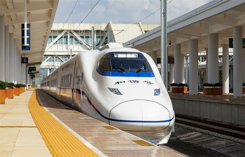 Yunnan: ferrovia de alta velocidade Mile-Mengzi entra em fase de testes