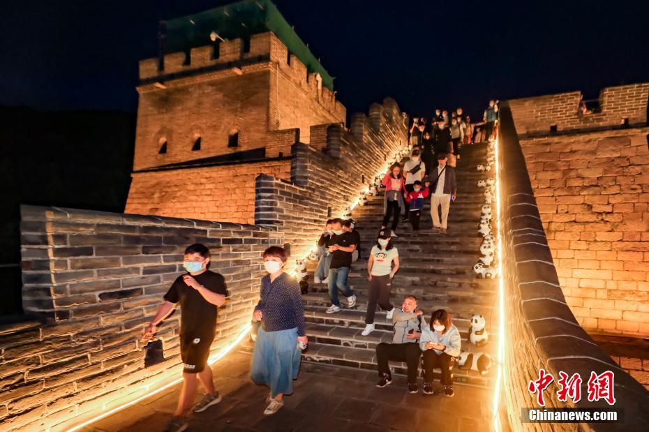 Galeria: se??o Juyongguan da Grande Muralha abre ao público à noite pela primeira vez