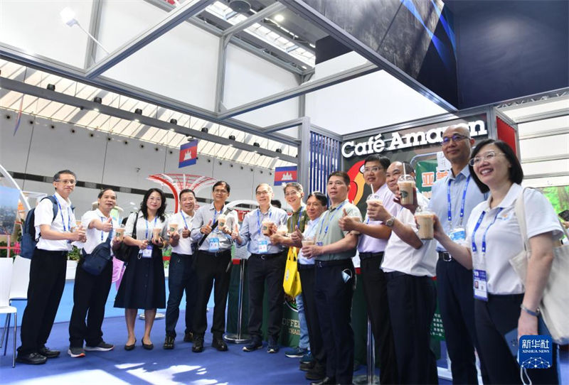 Especialidades da ASEAN vendidas na 19a China-ASEAN Expo
