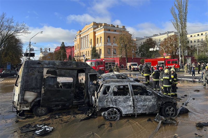 Ucrania: múltiplas explos?es abalam em Kiev