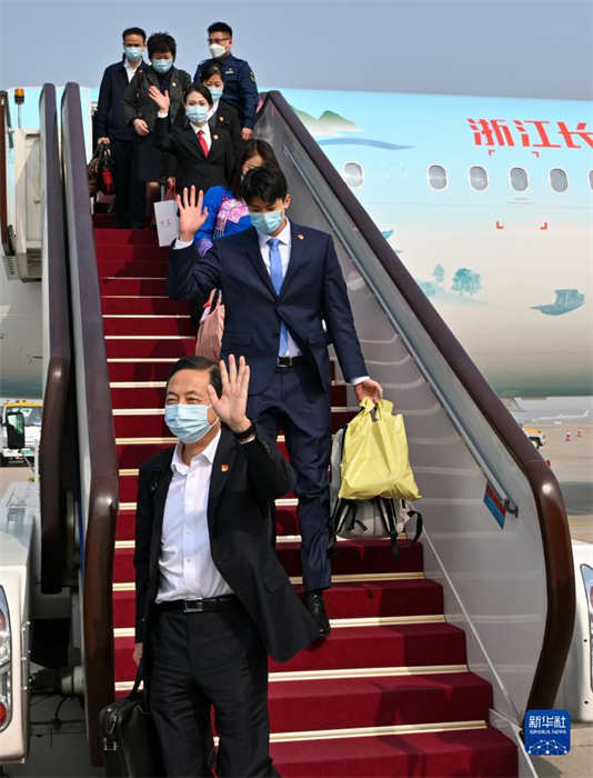 Todas as delega??es reúnem-se em Beijing para o 20o Congresso Nacional do PCCh