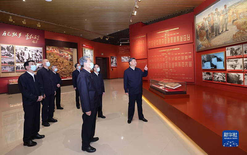 Xi Jinping leva lideran?a do PCCh à antiga base revolucionária