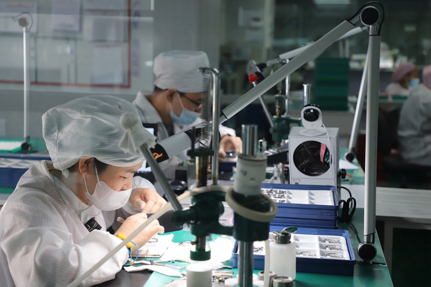 Shenzhen: capital chinesa dos relógios representa 42% da produ??o mundial