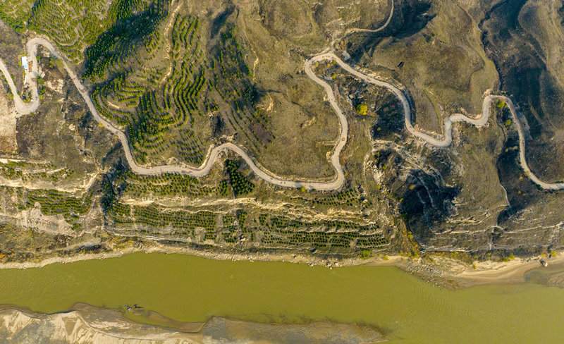 Shanxi: paisagem ao longo da rodovia turística No1 do rio Amarelo