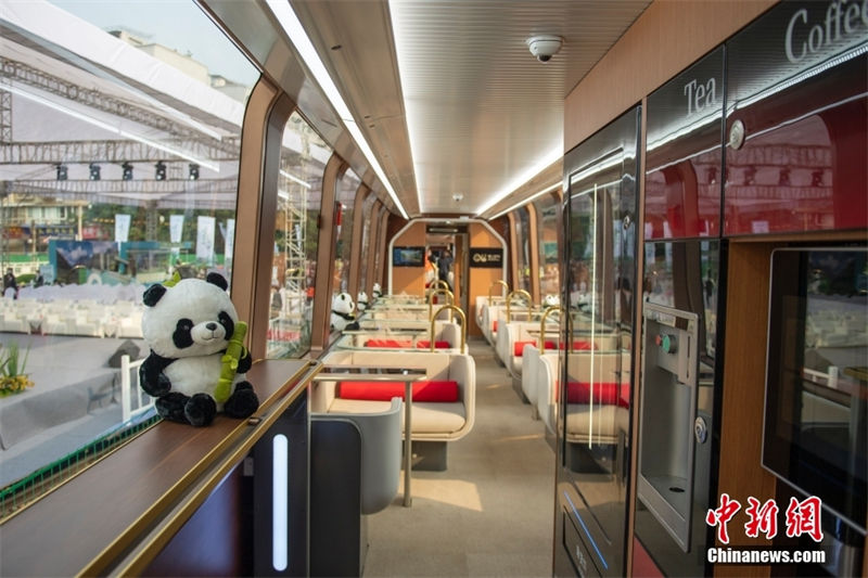 Concluída produ??o de primeiro trem de cremalheira da China