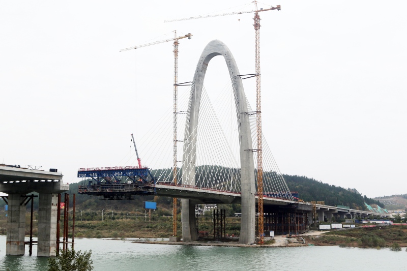 Sichuan acelera constru??o da ponte Baiyanba sobre rio Jialing