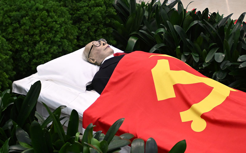 Corpo de Jiang Zemin é cremado em Beijing