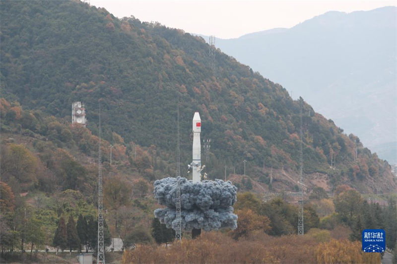 China lan?a mais um satélite de experimento espacial
