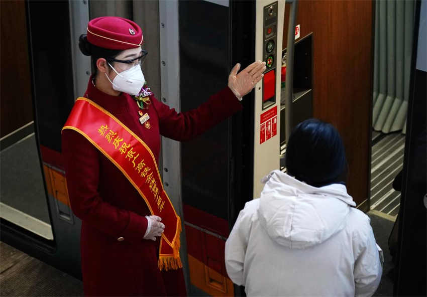 Ferrovia de alta velocidade Beijing-Guangzhou lidou com 1,69 bilh?o de viagens de passageiros em 10 anos