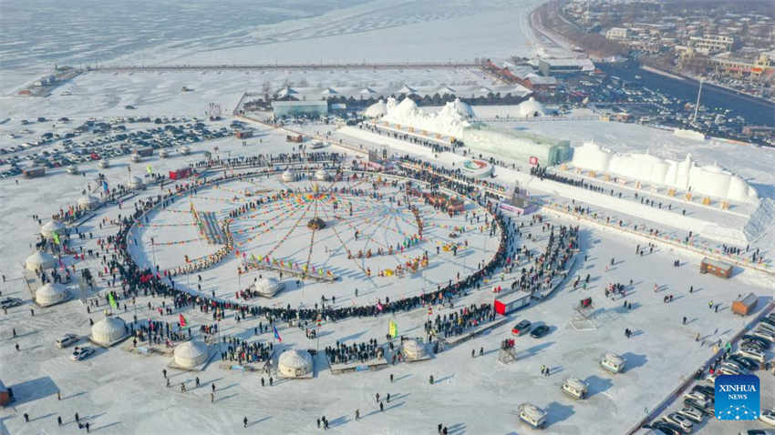 Festival de pesca de inverno come?a no nordeste da China