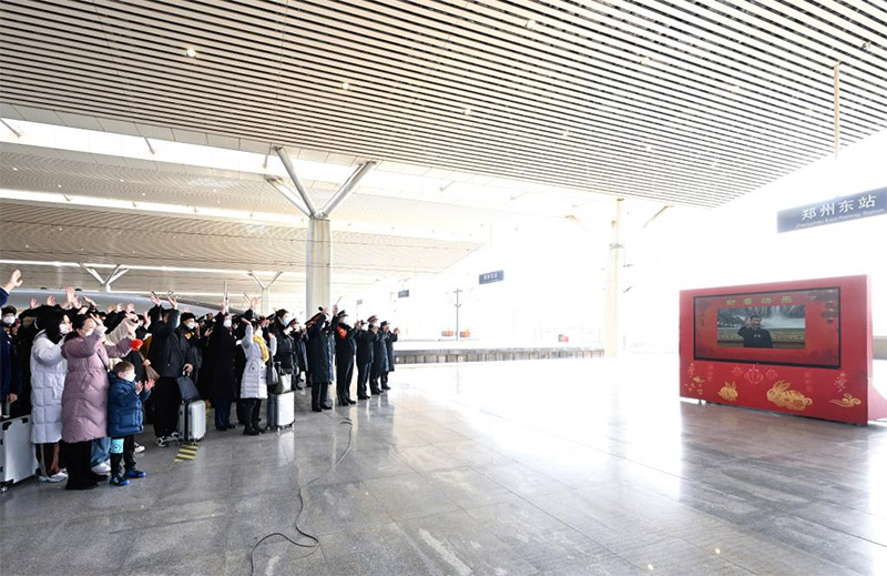 Xi Jinping estende sauda??es da Festa da Primavera ao povo chinês
