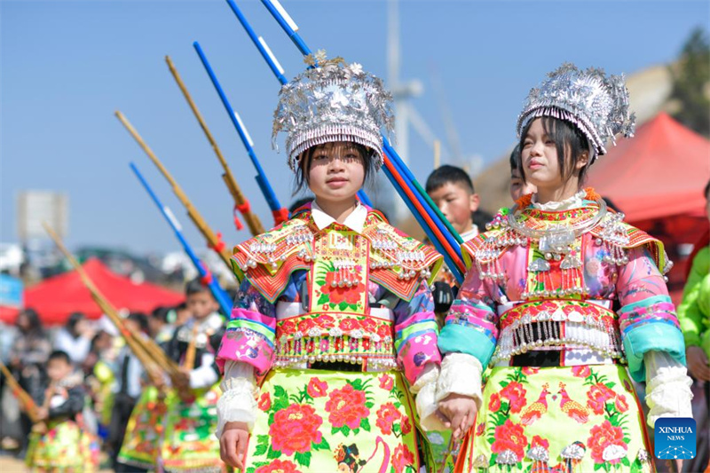 Povo Miao participa de atividade de dan?a tradicional em Guizhou, sudoeste da China