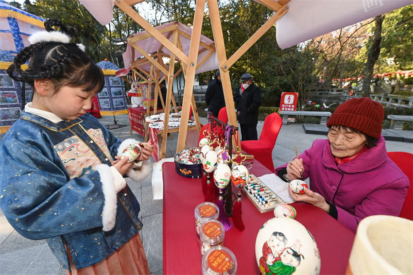 Festival de Lanternas Aoshan come?a em Zhejiang