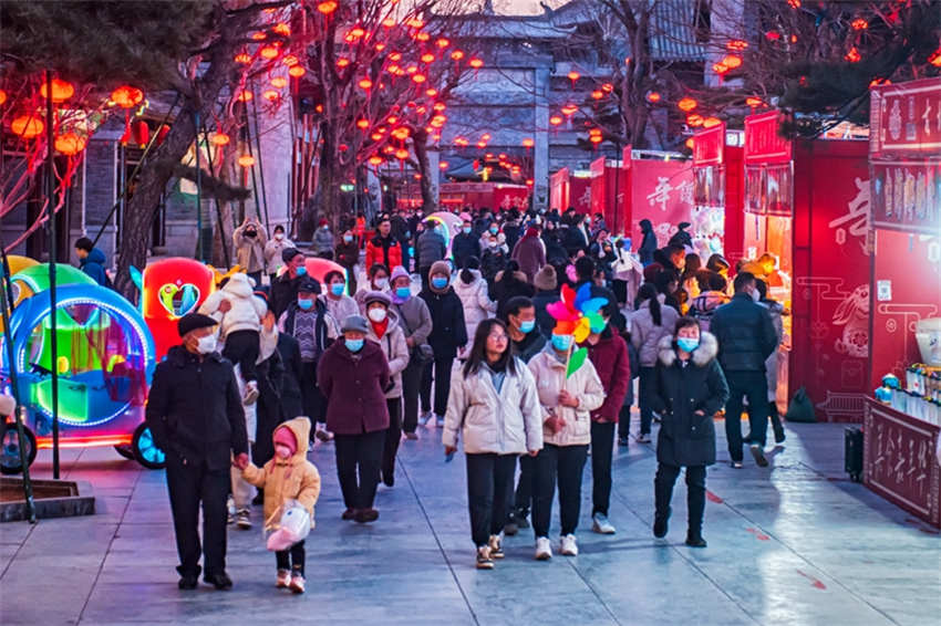 Galeria: cidade de Rizhao decorada para receber Festival das Lanternas