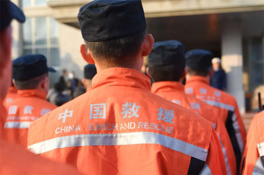 China envia equipe de resgate para a Turquia