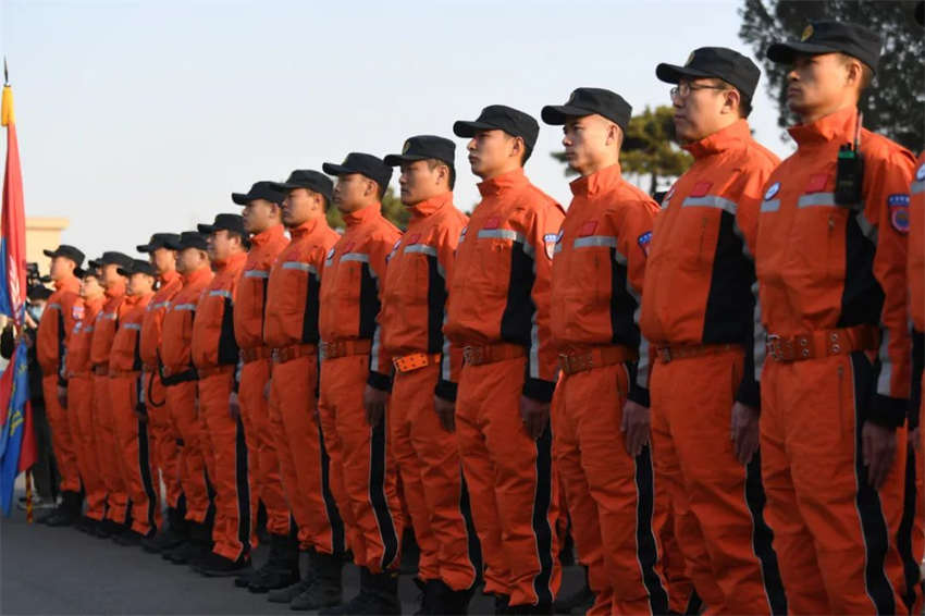 China envia equipe de resgate para a Turquia