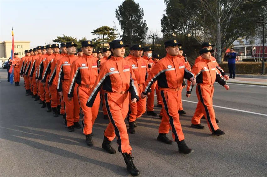 China envia equipe de resgate para a Turquia