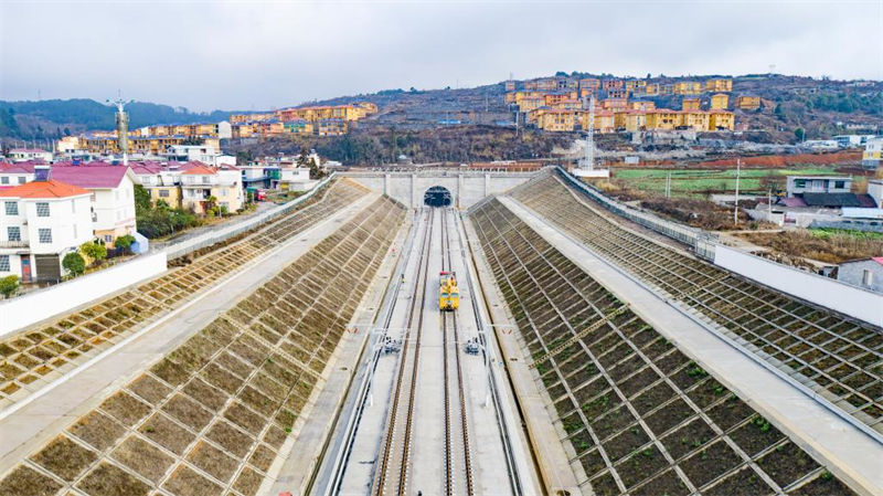 Guizhou: constru??o da ferrovia de alta velocidade Guiyang-Nanning está em andamento 