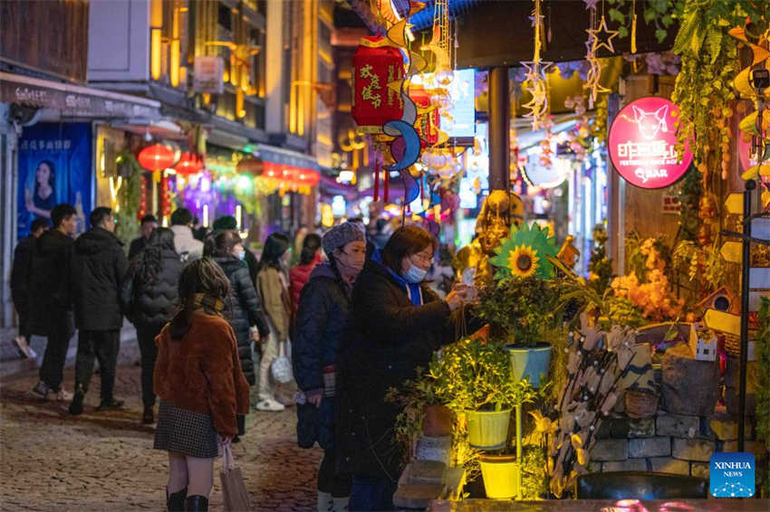 Ningbo realiza uma série de atividades para enriquecer a vida noturna de cidad?os