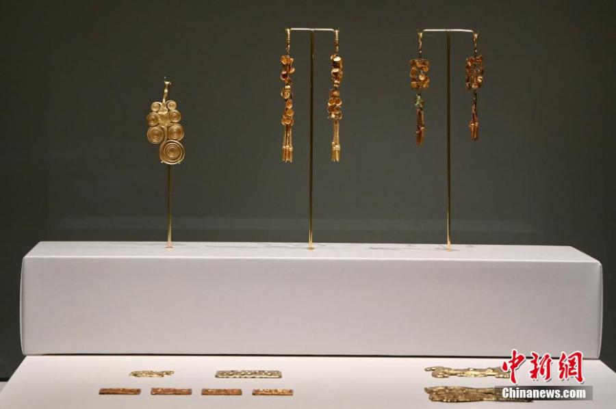 Hong Kong realiza exposi??o especial sobre produtos de ouro antigos