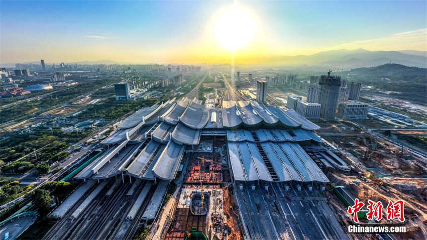 Claraboia inteligente é revelada na esta??o ferroviária do norte de Xiamen
