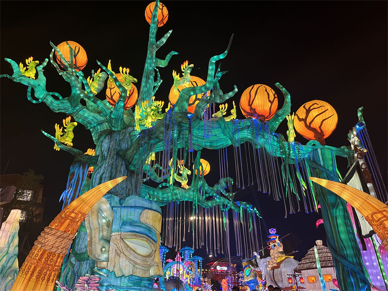 Sichuan realiza 29o Festival Internacional de Lanternas de Dinossauros e da Feira de Negócios de Zigong