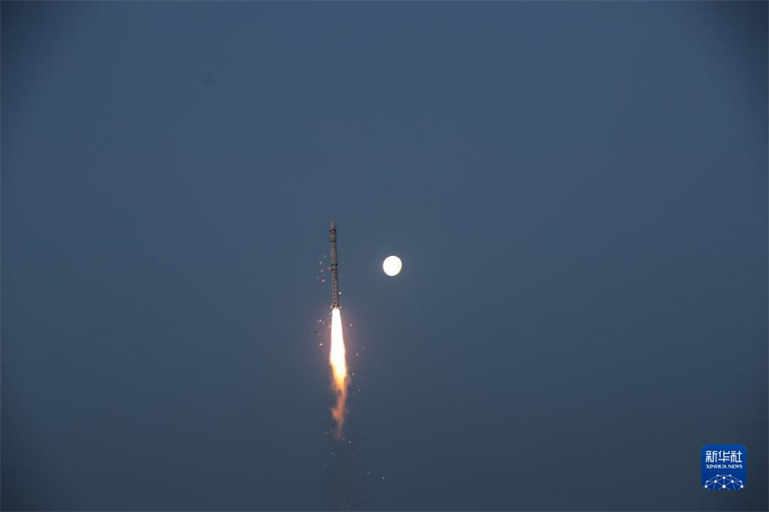 China lan?a com sucesso novos satélites gêmeos Tianhui-6 