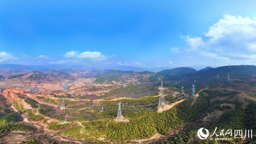 Concluída torre de transmiss?o de eletricidade mais alta em Sichuan