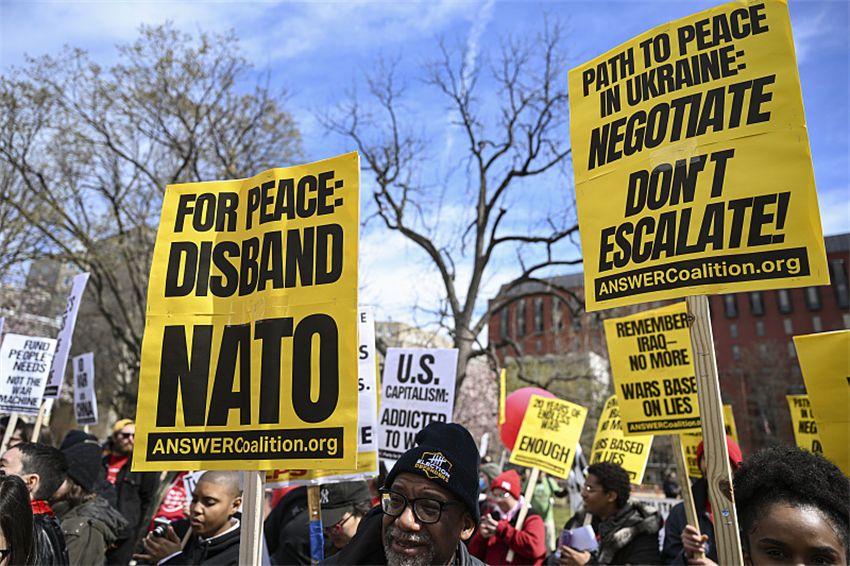 Galeria: manifesta??o antiguerra em Washington