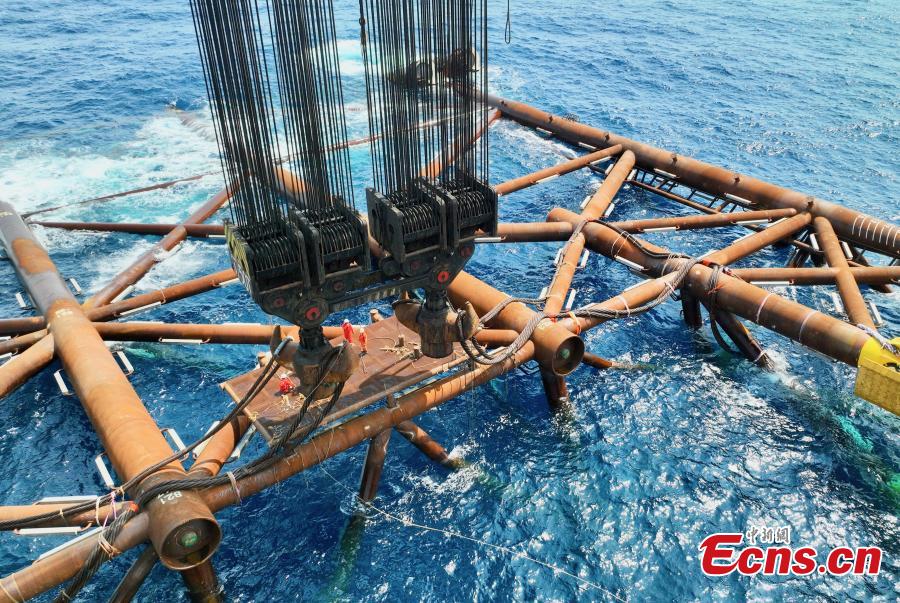 Galeria: plataforma petrolífera Enping 20-4 em constru??o no mar da China Meridional